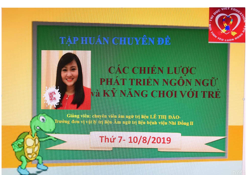 Cac-chien-luoc-phat-trien-ngon-ngu-va-huong-dan-ky-nang-choi-dua-voi-tre