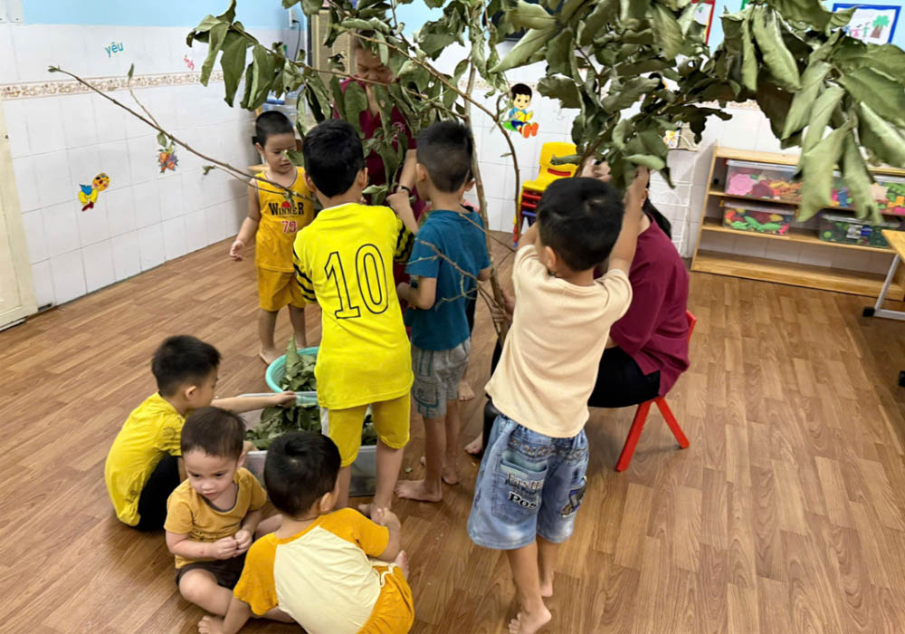 Khong-khi-ngay-xuan-da-ve-tai-cac-co-so-cua-Tri-Duc-Viet